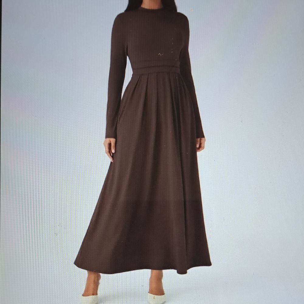 LARGE . HALARA MOCK NECK FLARE MAXI DRESS